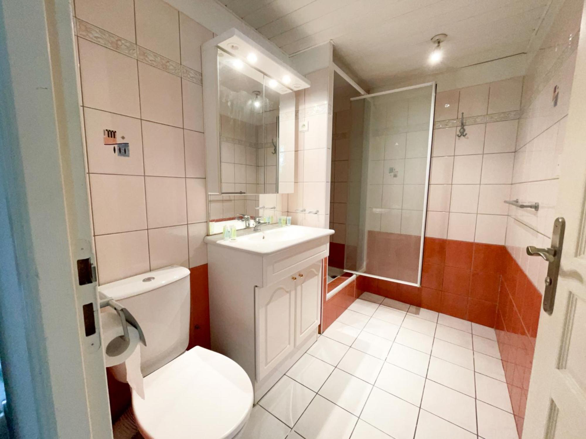 Spacieux Duplex Central Avec Terrasse Tropezienne Salon-de-Provence Exteriör bild