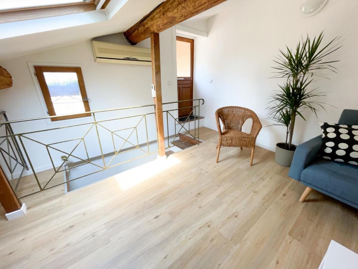 Spacieux Duplex Central Avec Terrasse Tropezienne Salon-de-Provence Exteriör bild