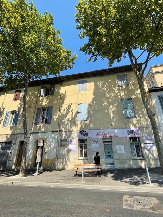 Spacieux Duplex Central Avec Terrasse Tropezienne Salon-de-Provence Exteriör bild